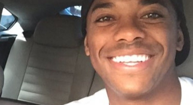 Bancada de advogados caríssima fez Robinho trocar a depressão pela euforia. Esperança de não ser preso