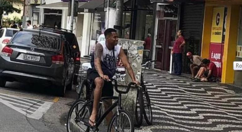 Acabaram os passeios de bicicleta e de patinete em Santos. A perspectiva de prisão no Brasil é real