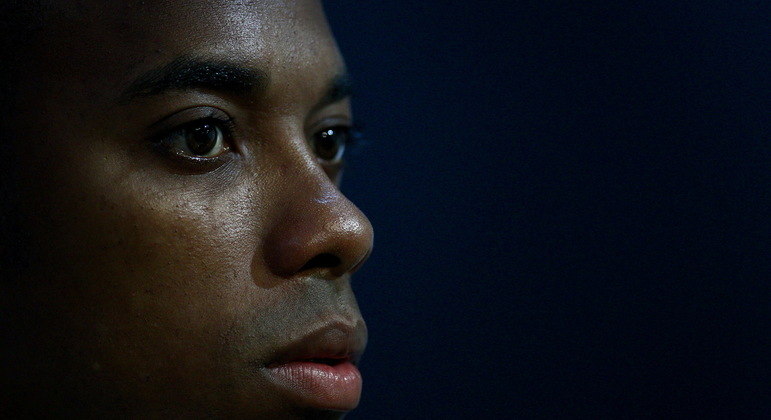Robinho estuprou uma mulher albanesa em 2013, quando era um dos principais nomes do Milan, da Itália
