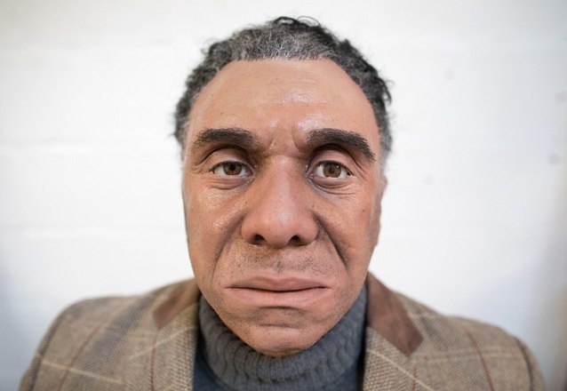 Na foto acima, vocÃª vÃª a imagem de Fred â como o robÃ´ humanoide 'quase perfeito' foi batizado. Esses robÃ´s sÃ£o construÃ­dos usando um software de animaÃ§Ã£o da prÃ³pria empresa. As mÃ¡quinas podem ser baseadas em pessoas fictÃ­cias ou reais, com precisÃ£o possÃ­vel atÃ© o Ãºltimo poro ou â o melhor â dos pelos