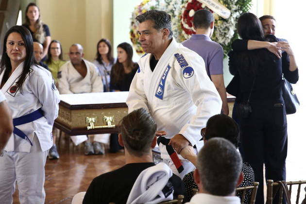 Maurício Mattar esteve na cerimônia no Rio para dar seu último adeus à lenda do jiu-jítsu