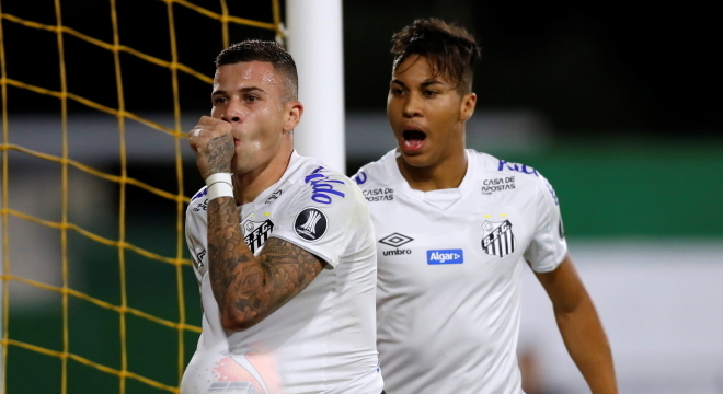 Com Robson e Kaio Jorge, Santos garantiu vitória no segundo tempo na Argentina
