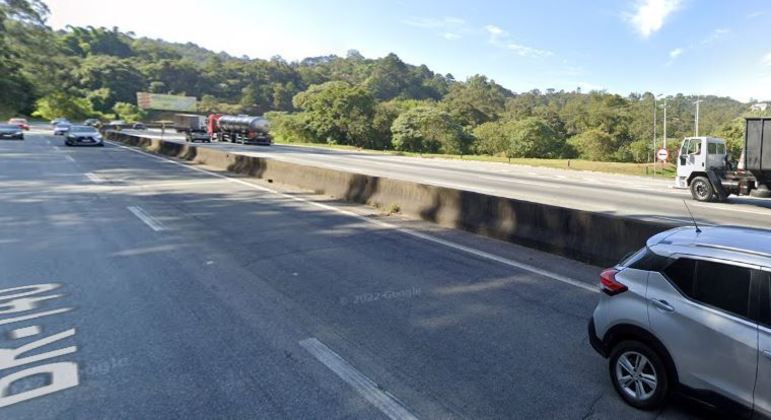 Acidente ocorreu próximo ao quilômetro 70 da rodovia Fernão Dias