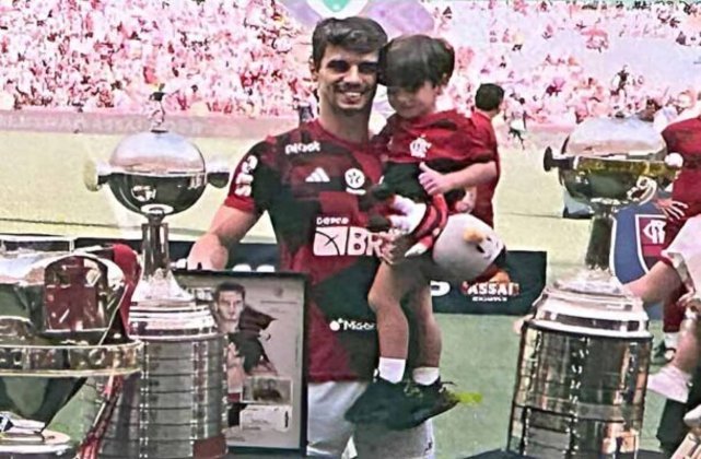 Rodrigo Caio: assim como Everton Ribeiro, deixou o Flamengo em dezembro de 2023. Zagueiro segue sem clube. Foto: Lucas Bayer