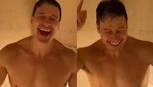 Rodrigo Faro publica vídeo em que finge cantar no banho, e corpo sarado chama a atenção  