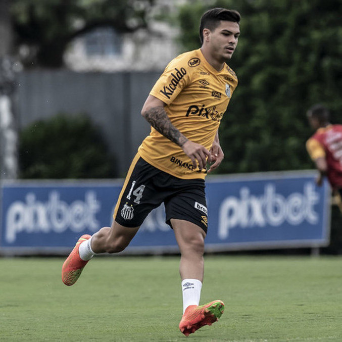 Rodrigo Fernández está próximo de voltar ao Santos
