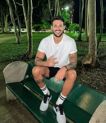 Rodrigo passou por algumas cirurgias após sofrer o acidente. De acordo com Diogo Mussi, irmão do modelo, no dia 1º de abril, os primeiros procedimentos foram bem-sucedidos. Na época, Diogo ainda falou sobre as mensagens que a família está recebendo na web: 'Agradeço a todos pelo carinho. Vamos continuar nessa corrente positiva'