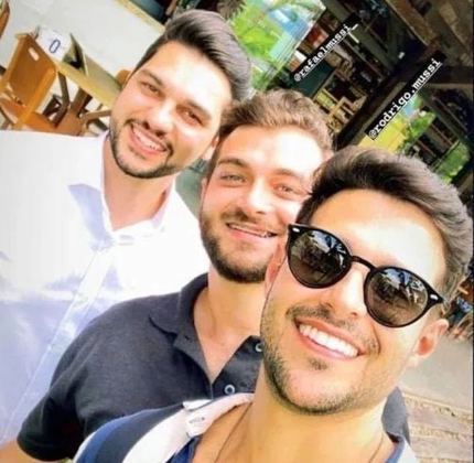 Na terça-feira (19), o irmão de Rodrigo e Diogo, Rafael Mussi, mandou um recado aos dois e tentou aliviar a tensão entre eles. Nos stories, Rafa começou mostrando apoio a Rodrigo: 'Quero que você saiba que pode me mandar mensagem sempre que você quiser, que eu sempre vou estar de braços abertos para te receber e para te ouvir, beleza?', disse. Logo depois, ele falou de Diogo: 'Ele é uma pessoa incrível. Um grande pai, um grande irmão. Sempre que o vejo quero abraçá-lo. Esse sentimento que tenho por eles'