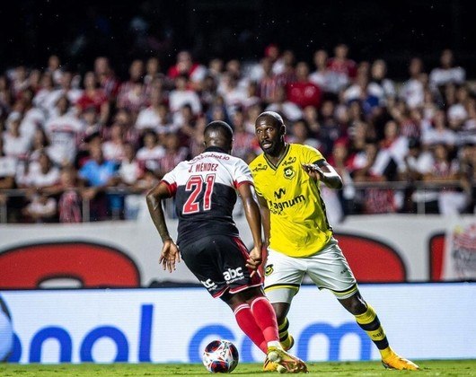 Rodrigo SouzaCom um gol marcado contra o São Paulo, nesta última rodada, o jogador do São Bernardo também balançou as redes três vezes durante a competição