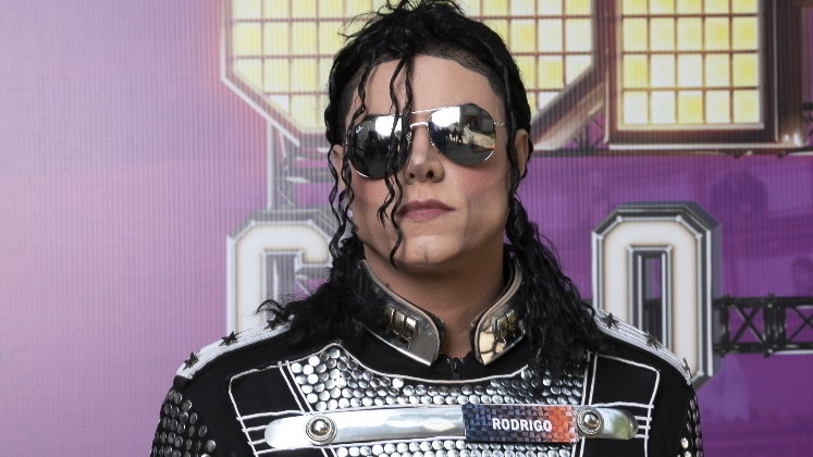 Rodrigo TeaserCantor, compositor e intérprete do Michael Jackson