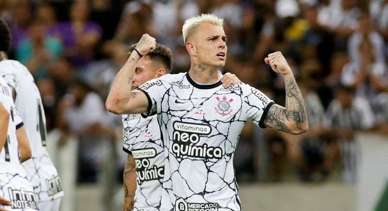 Atacante Róger Guedes comemora gol pelo Corinthians