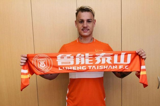 Roger Guedes (24 anos) - Atacante - Sem clube desde: agosto de 2021 - Último clube: Shandong Taishan - Valor de mercado: 7,5 milhões de euros (R$ 46,26 milhões)