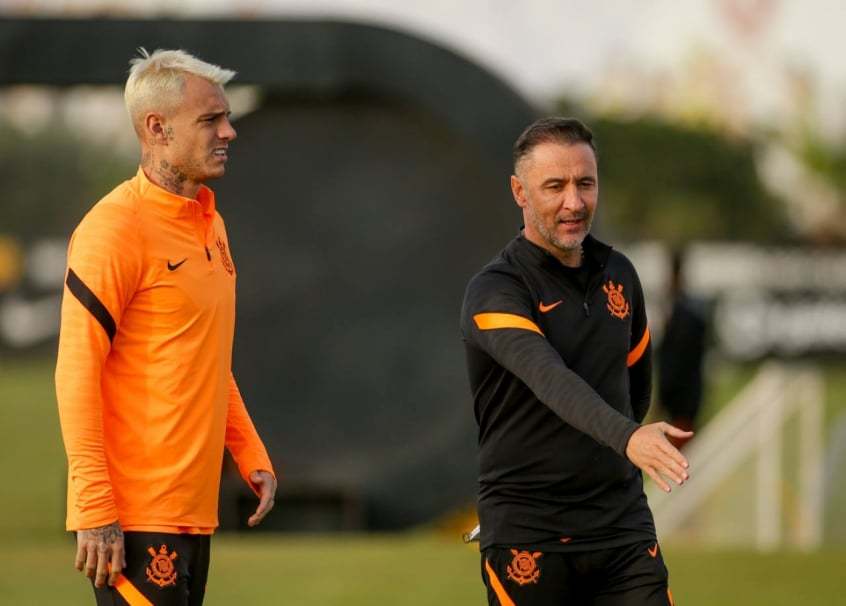 Vítor Pereira já acumulava problemas com jogadores importantes. Mas 'intocáveis' no Corinthians