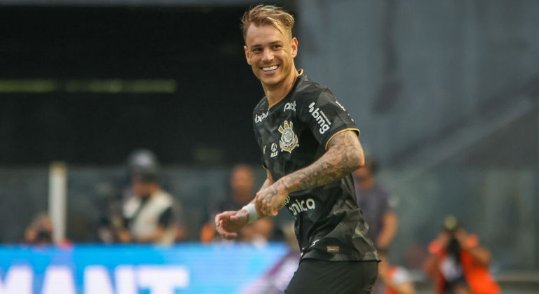 Róger Guedes vive grande fase com a camisa do Corinthians