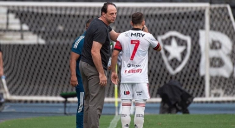 Everton acredita que lesões atrapalharam passagem de Ceni pelo Flamengo