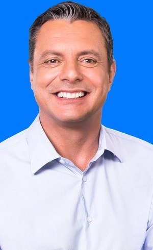 Rogério Santos lidera a pesquisa