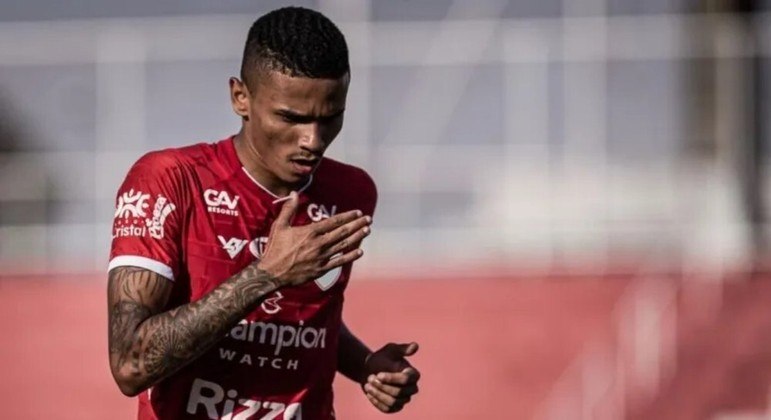 Romário, ex-jogador do Vila Nova, investigado pelo Ministério Público