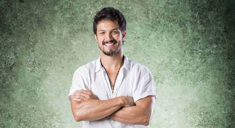 Romulo Estrela grava "Verdades Secretas 2" para Globoplay