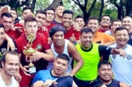 Ronaldinho foi campeão em torneio de presídio