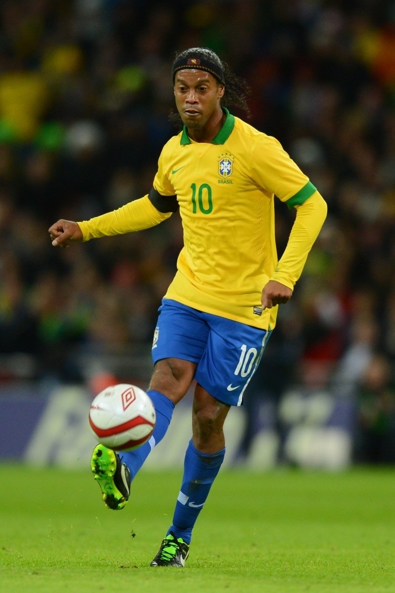 Ronaldinho Gaúcho faz 38 anos, relembre momentos de sua carreira Fotos R7 Futebol
