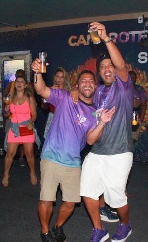 Ronaldinho. Noites intermináveis