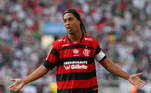 Ronaldinho Gaúcho ia voltar para o Brasil. Revelado pelo Grêmio, o meio-campista optou pelo Flamengo e, com isso, gerou revolta dos gaúchos. Quando atuou no estádio Olímpico, foi extremamente vaiado e hostilizado pelos gremistas.