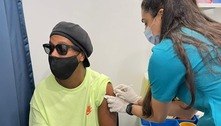 Ronaldinho Gaúcho é vacinado contra covid-19 em Dubai