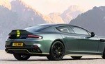 Aston Martin Rapide AMREm 2019, Ronaldinho se tornou a primeira pessoa a comprar um carro no Salão do Automóvel de Riade, na Arábia Saudita. O craque gastou quase R$ 800 mil no motor potente do automóvel, que oferece o máximo em luxo e bom gosto. No entanto, foi dito que os xeques que organizaram o evento acabaram presenteando o campeão do mundo com o modelo da Aston Martin