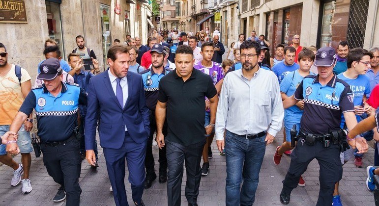 Ronaldo anda com seguranças na Espanha. Valladolid rebaixado para a segunda divisão

