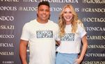 Ronaldo Fenômeno pede a namorada em casamento depois de oito anos de relaçãoO ex-jogador e a modelo Celina Locks ficaram noivos durante uma viagem de férias à Punta Cana, na República Dominicana. Anteriormente, o Fenômeno foi casado com Milene Domingues, Daniella Cicarelli e Bia Antony