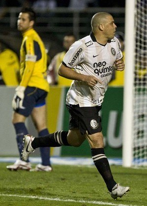 Ronaldo quando atuava no Timão