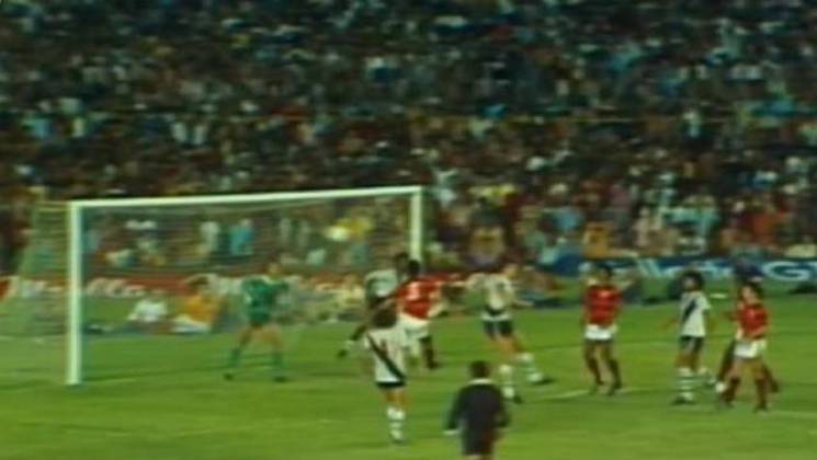 Rondinelli: Cria da Gávea, o zagueiro marcou o gol da vitória por 1 a 0 sobre o Vasco, que garantiu o título do Carioca de 1978. O gol do 