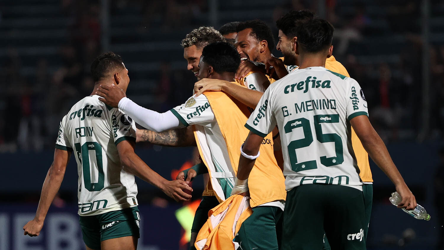 Rony quebrou o jejum de 12 partidas sem marcar. Gol ótimo selou a ótima partida do Palmeiras