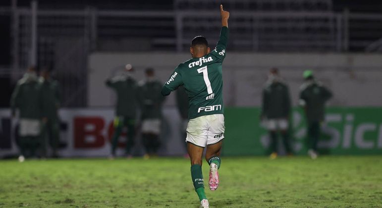 Rony comemora gol da classificação do Palmeiras contra o RB Bragantino pelo Paulistão 2021
