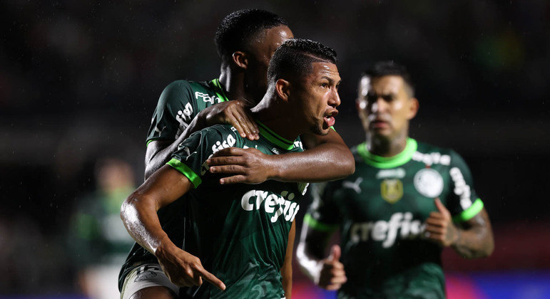Rony marca contra o Santos e trio de ataque do Palmeiras desencanta em 2023