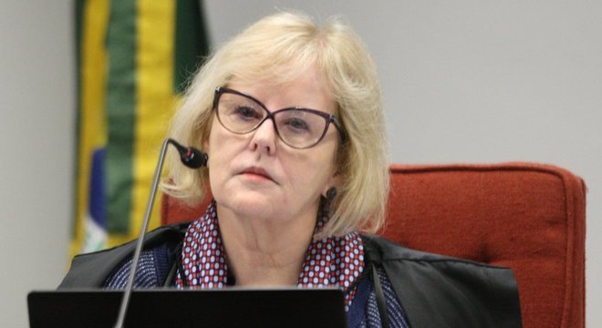 Presidente do TSE, Rosa Weber diz que caberia ao Congresso decidir sobre eventual adiamento das eleições