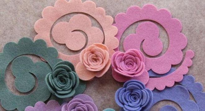 Rosas de EVA em tons pastel