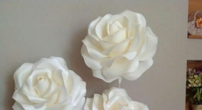 rosas de papel - arranjo de rosas de papel 