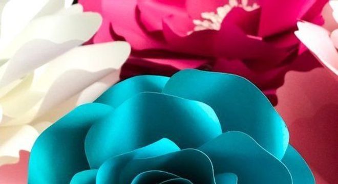 rosas de papel - rosa azul turquesa de papel 
