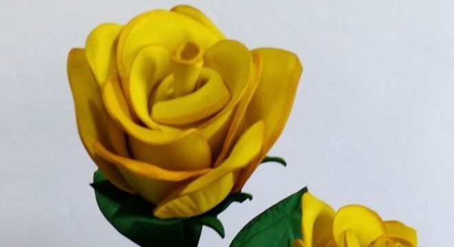 rosas de papel - rosa de papel amarelo 