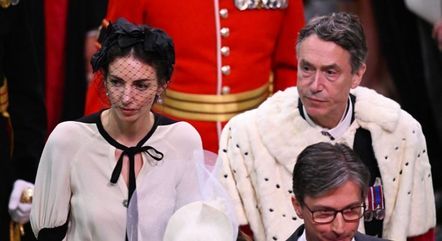 Rose Hanbury e o marido na coroação de Charles 3º