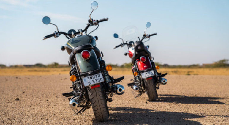 Motocicleta tem um visual vintage