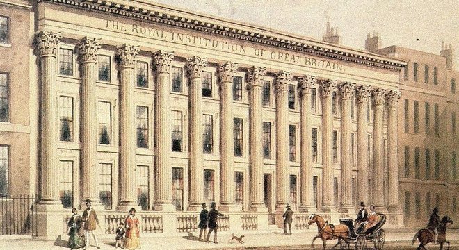 Os Somerville frequentavam o Royal Institution, fundado em 1799 para difundir o conhecimento 