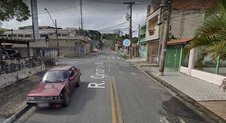 Suspeitos roubam carga de R$ 20 mil e fazem motorista refém em SP - Vimarsana News