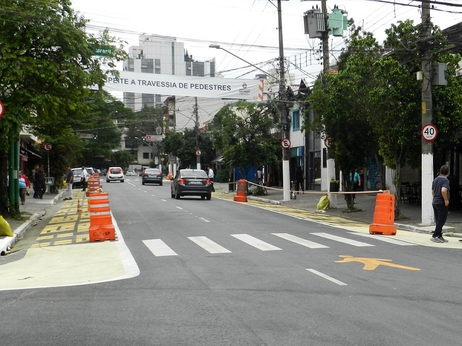 Rua dos Pinheiros, em São Paulo, ganha mais espaço a pedestres