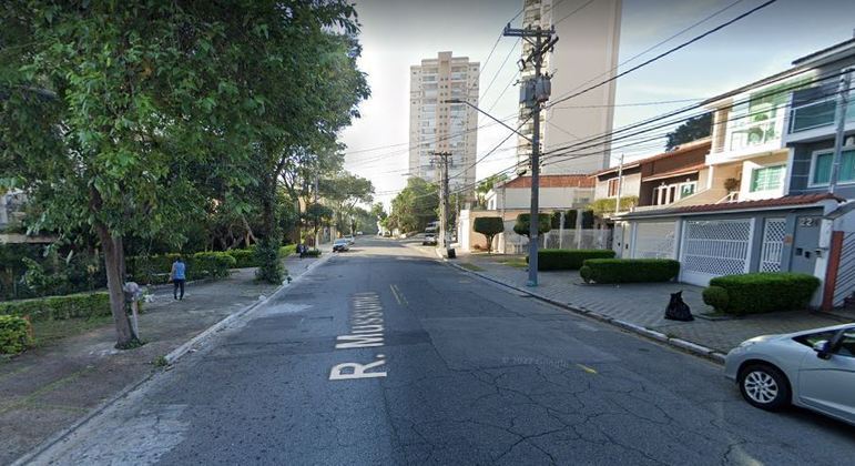 Tentativa de assalto ocorreu na rua Massumés, durante a madrugada