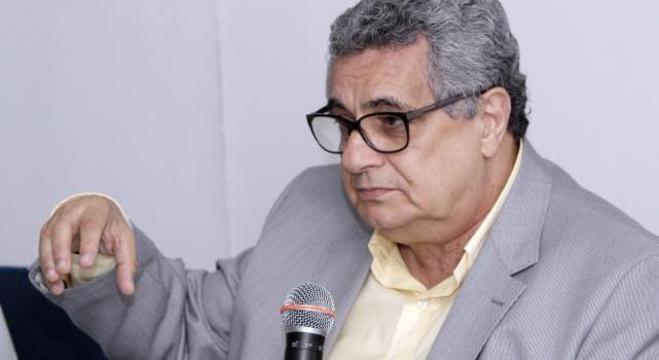 O presidente da Federação Carioca abalado com a saída da Globo