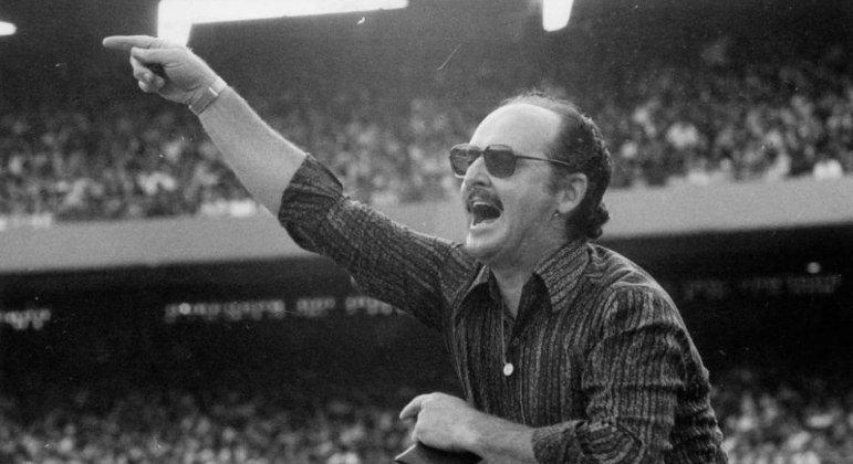 7. Rubens MinelliMinelli substituiu Zagallo no comando do Al-Hilal. De 1979 a 1980 esteve no clube &aacute;rabe e ganhou uma Copa do Rei e uma Copa do Golfo. Logo depois, se tornou o primeiro brasileiro a comandar a sele&ccedil;&atilde;o &aacute;rabe (ficou um ano)