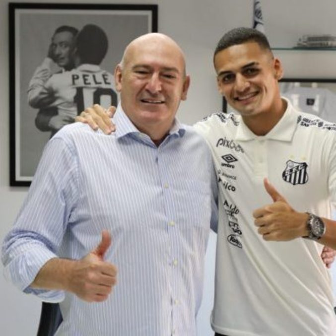Rueda e Kaiky em encontro para a renovação de contrato