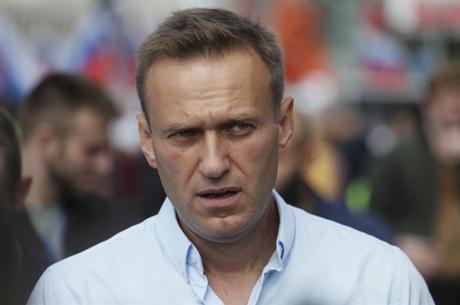Navalny. Não há vestígios de veneno nas análises, dizem os médicos